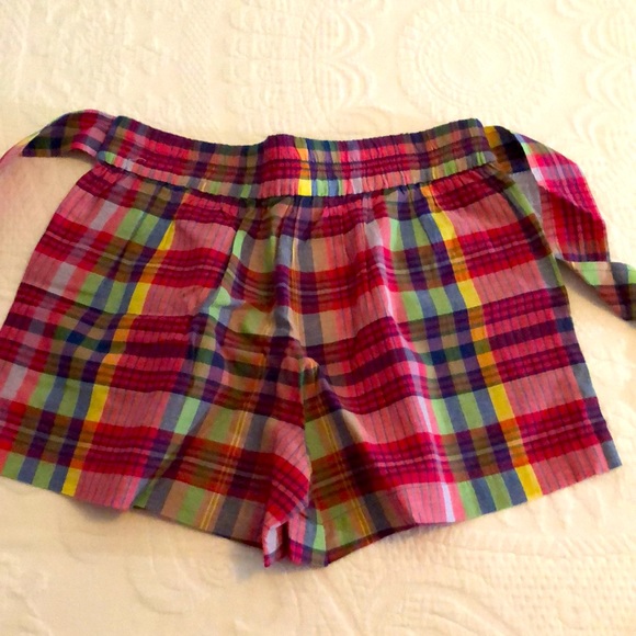 J-Crew multicolor plaid shorts with tie. - Picture 8 of 13